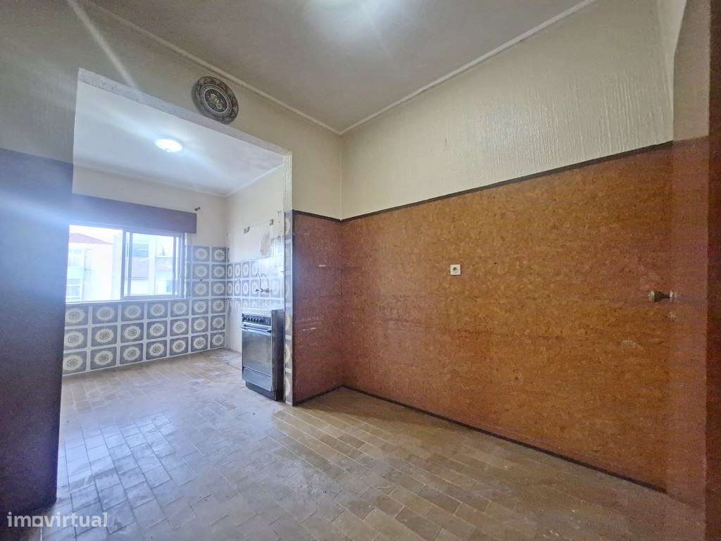 Apartamento T3 Venda em Amora,Seixal-9