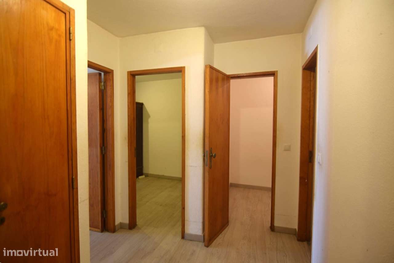 Apartamento T1 no centro da vila da Ericeira - Grande imagem: 3/17