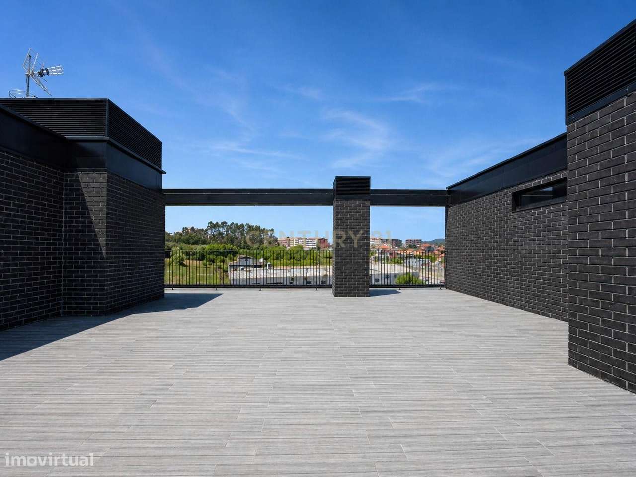Apartamento T3 Novo com Rooftop de 75m² e Vistas Panorâmicas – Fânzere-6