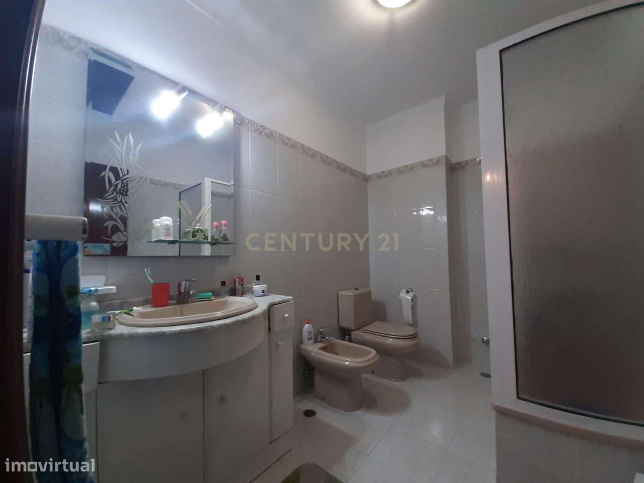 Espetacular Moradia T3 em Lousa com Garagem e Varandas-30