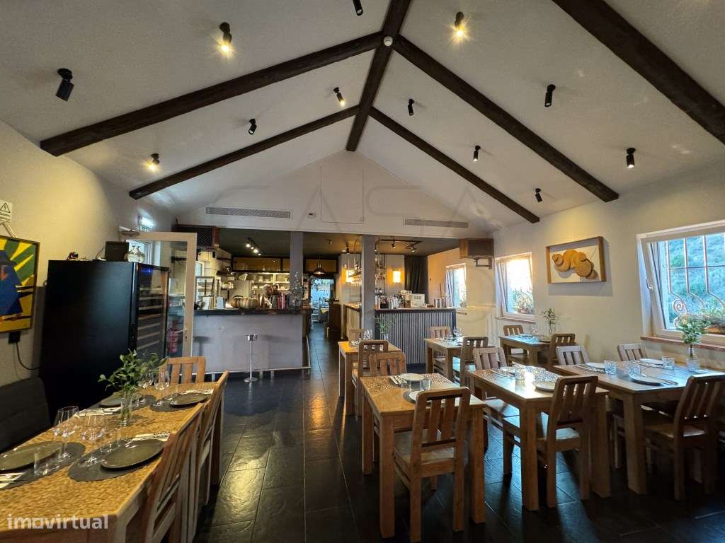 Restaurante e Cocktail Bar pronto a funcionar, totalmente mobilado ...-13