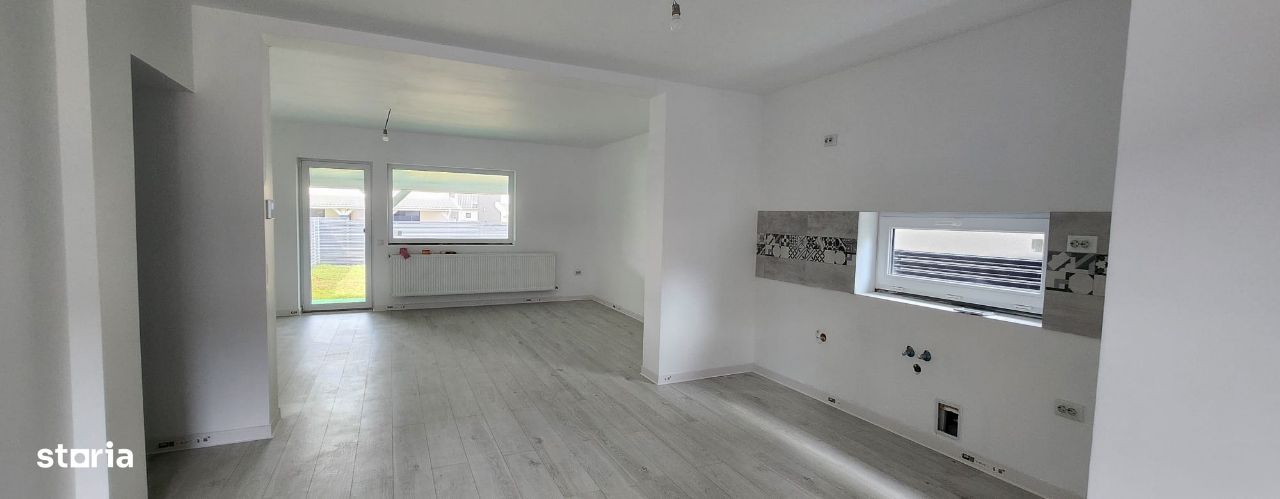 Casa tip duplex, Zona Izvor