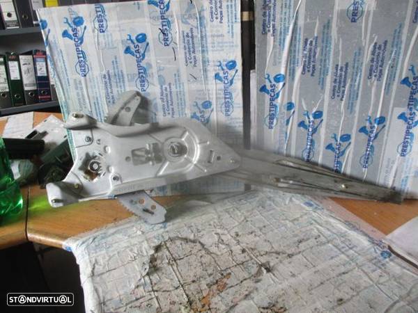 Elevador Sem Motor 8200188553 RENAULT KANGOO 2002 1.9DTI 80CV 5P FE - 3