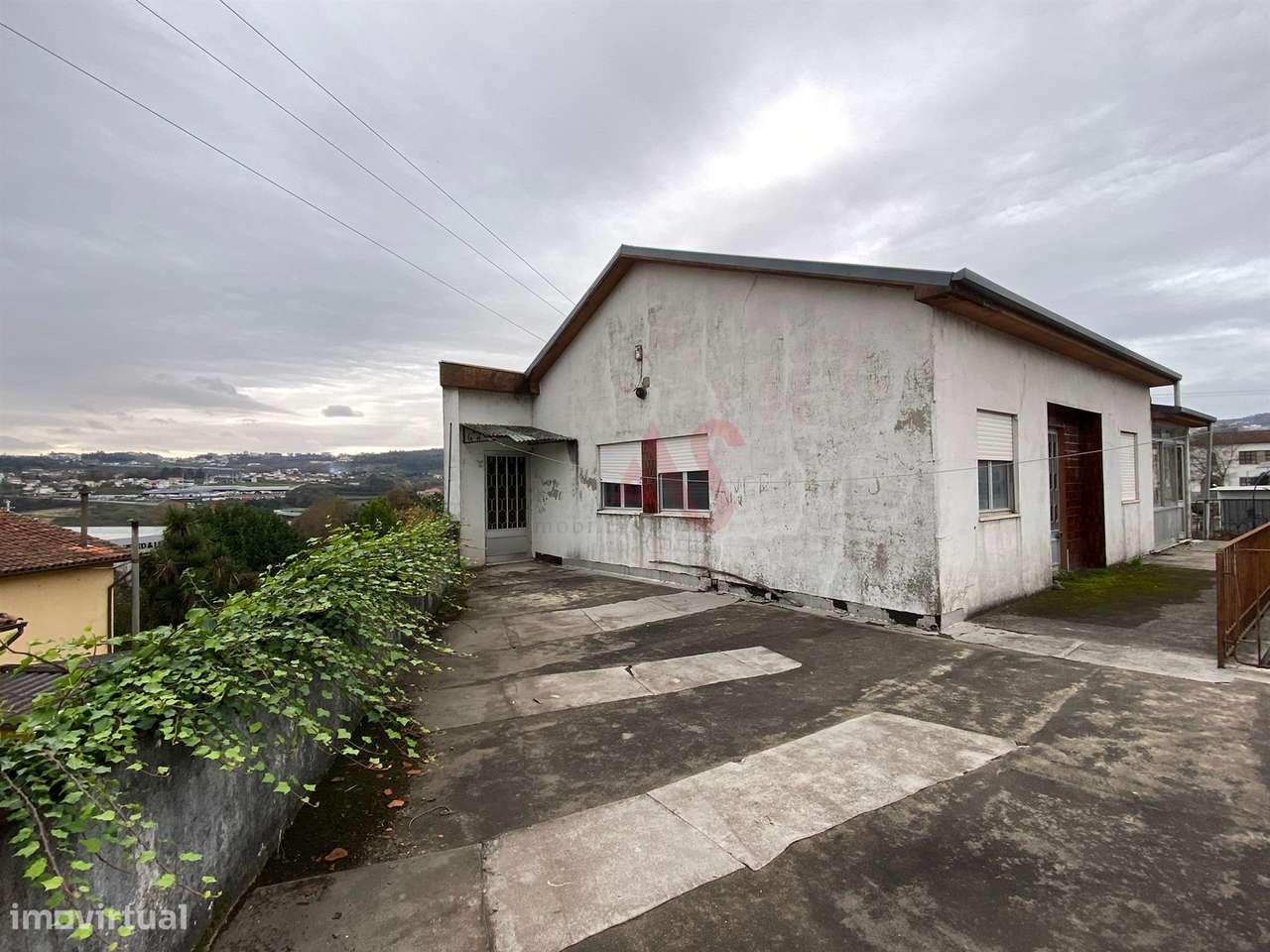 Moradia T3 para remodelar em Ordem, Lousada - Grande imagem: 4/17