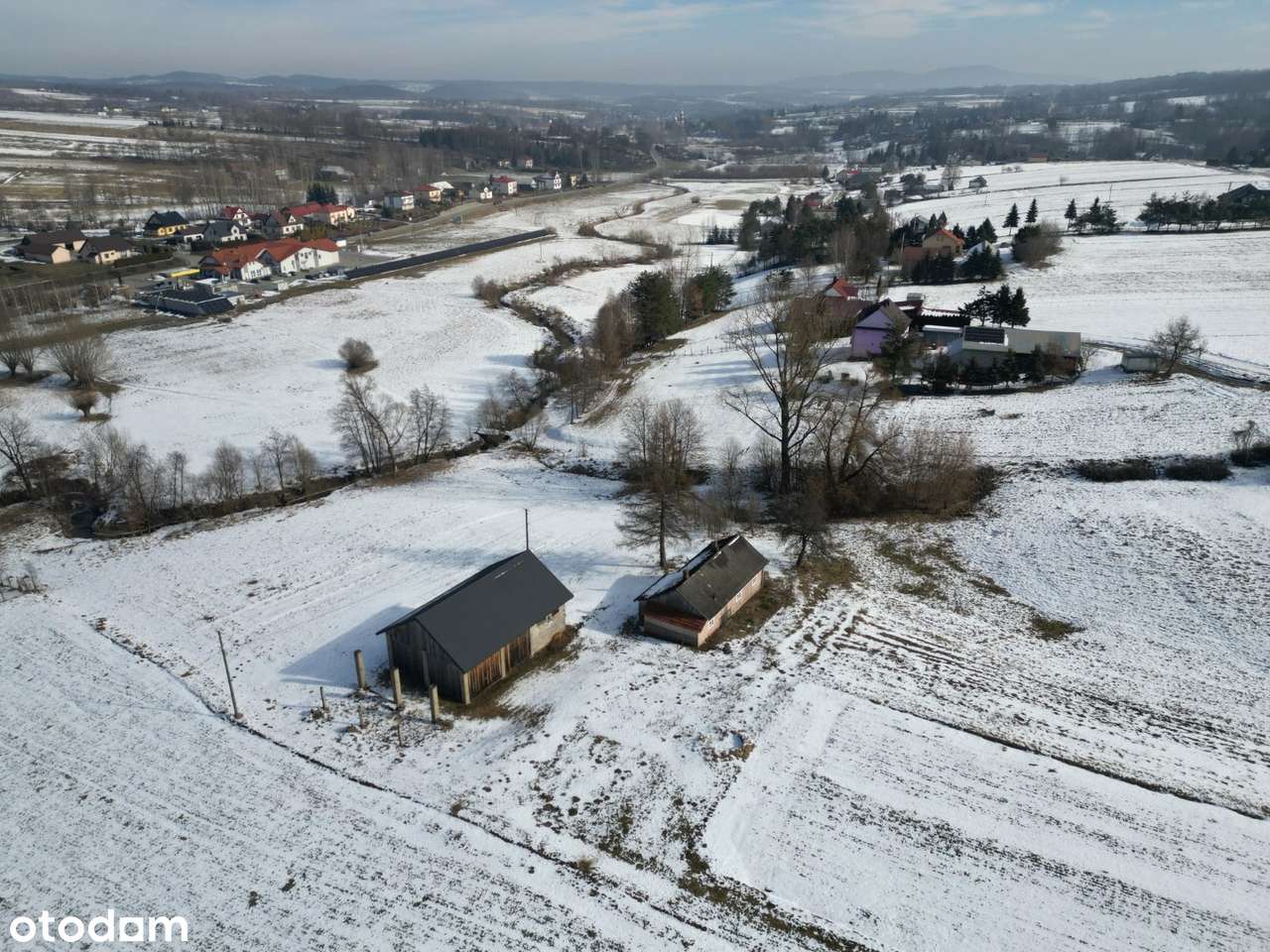 Siedlisko z potencjałem - 2,55 ha z domem, zabudowaniami i potokiem-15