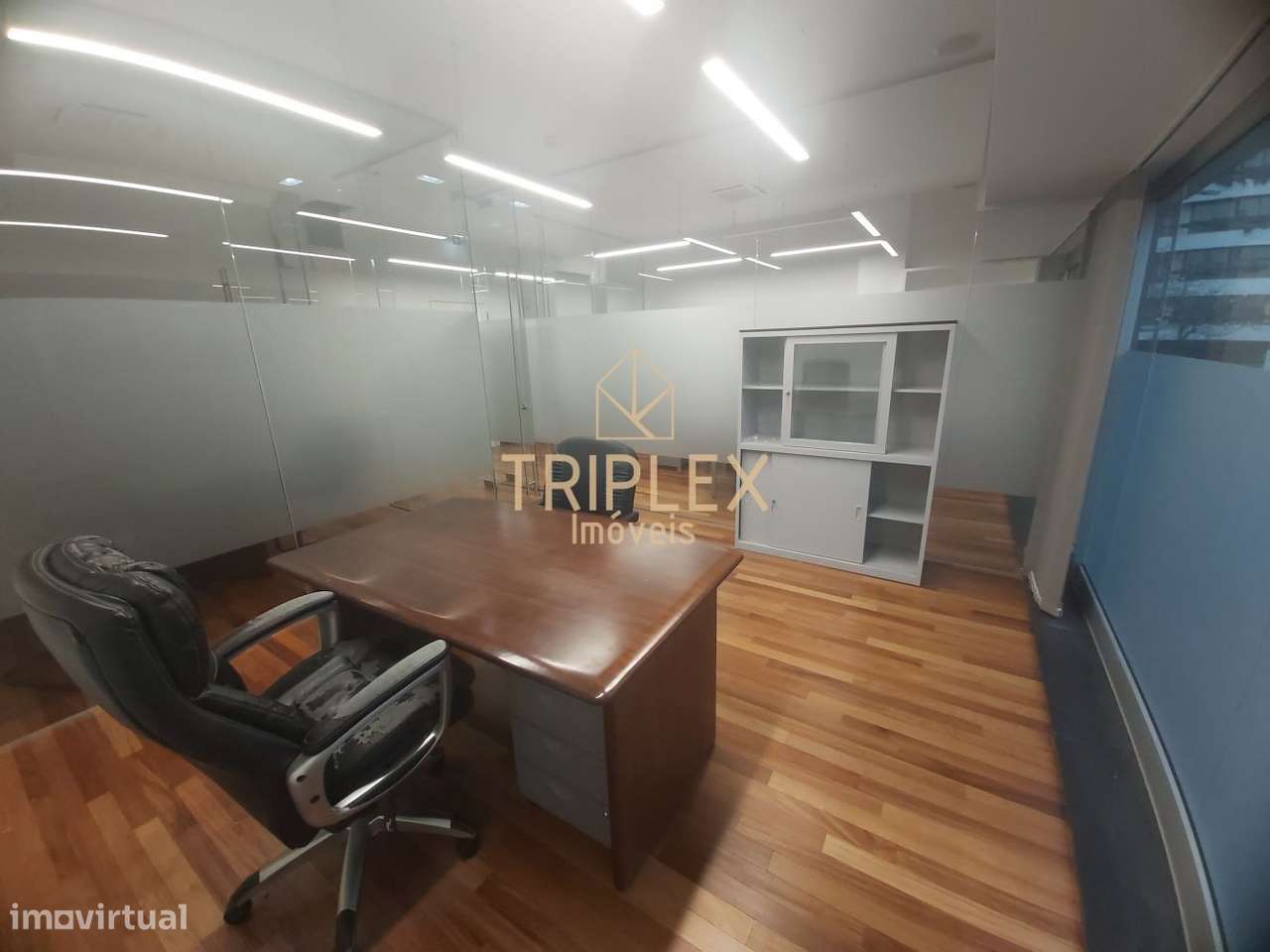 Escritorio no centro da Maia - Grande imagem: 5/12