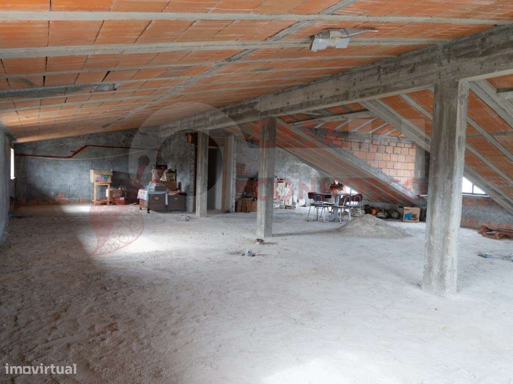 Imóvel Multifuncional com Elevado Potencial de Rentabilidade-18