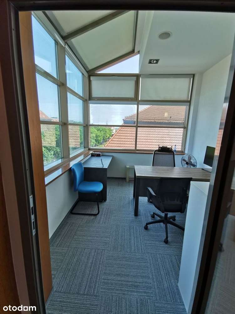 Obiekt handlowo-biurowy 1884m2 na sprzedaż-9