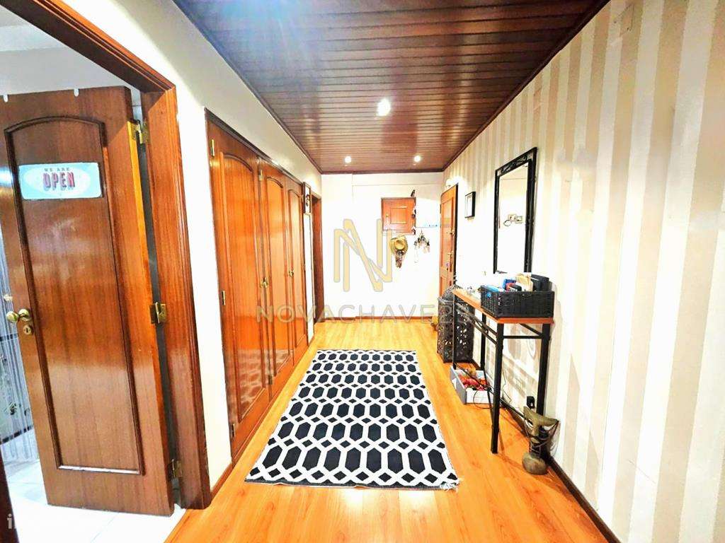 Apartamento T2 na Quinta da Barroca – Agualva-Cacém-12