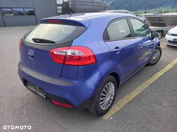 Kia Rio - 3