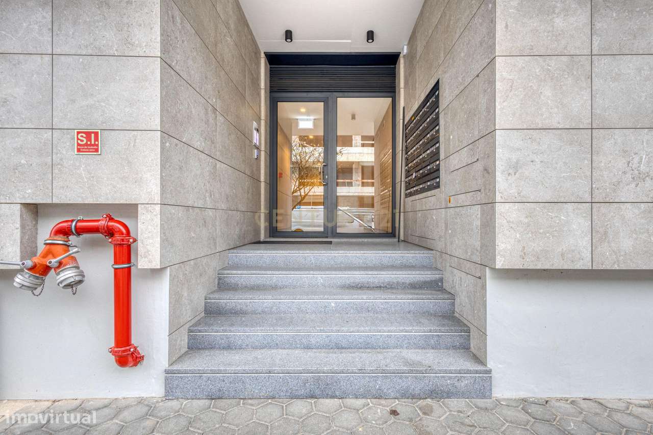 T2 Semi-Novo com varanda na Madalena-20