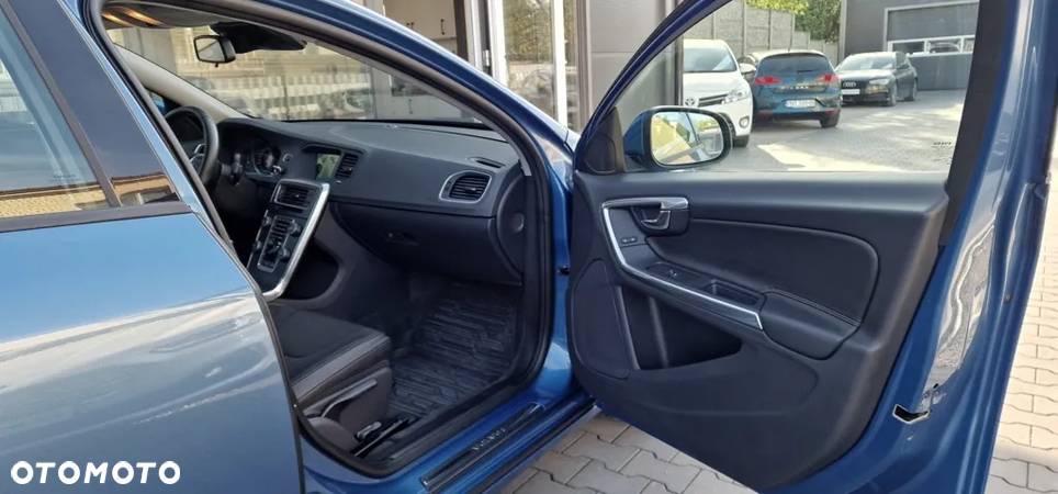 Volvo S60 D3 Momentum - 30