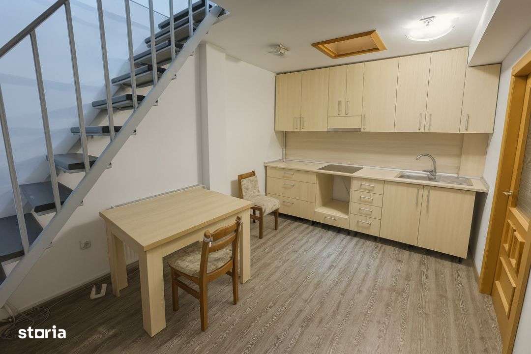 Apartament la mansarda cu 3 camere 100mp zona Tilisca - Imagine principală: 5/8