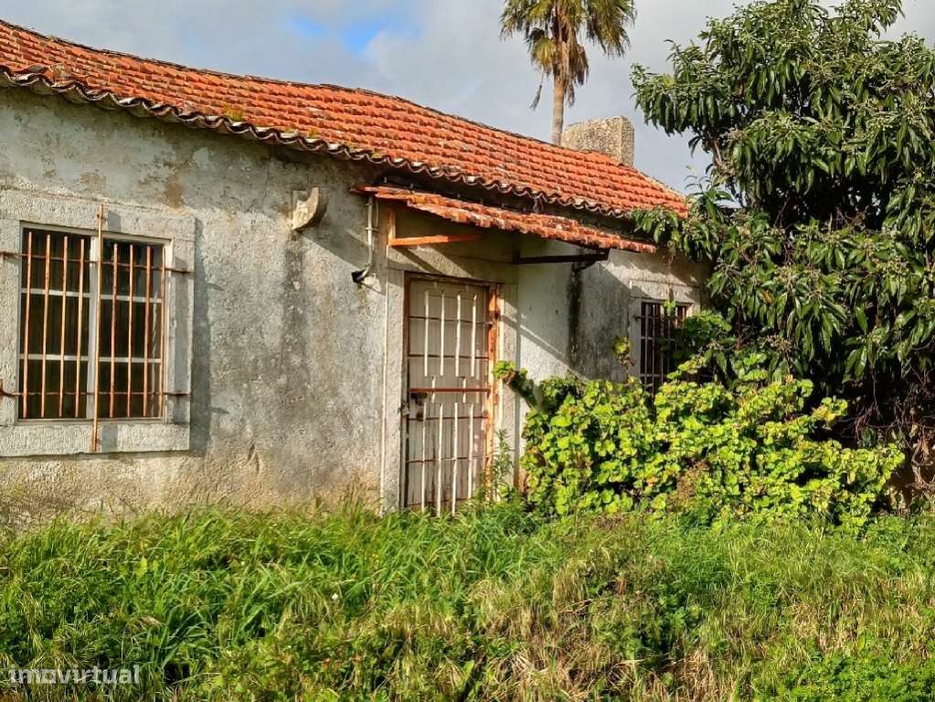 LHL1940 - Terreno urbano, para construção habitação de 880m2 + cave-19