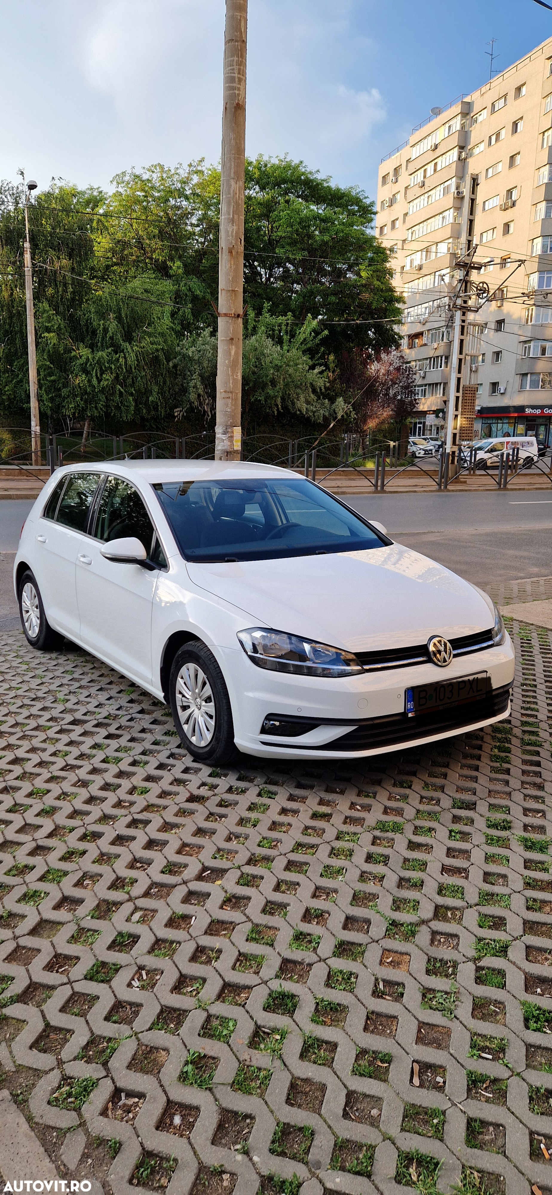 Volkswagen Golf 1.6 TDI Comfortline - 5