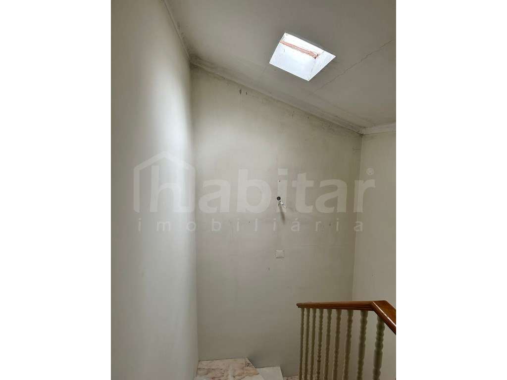 Moradia T3 no Centro Histórico de Benavente-19
