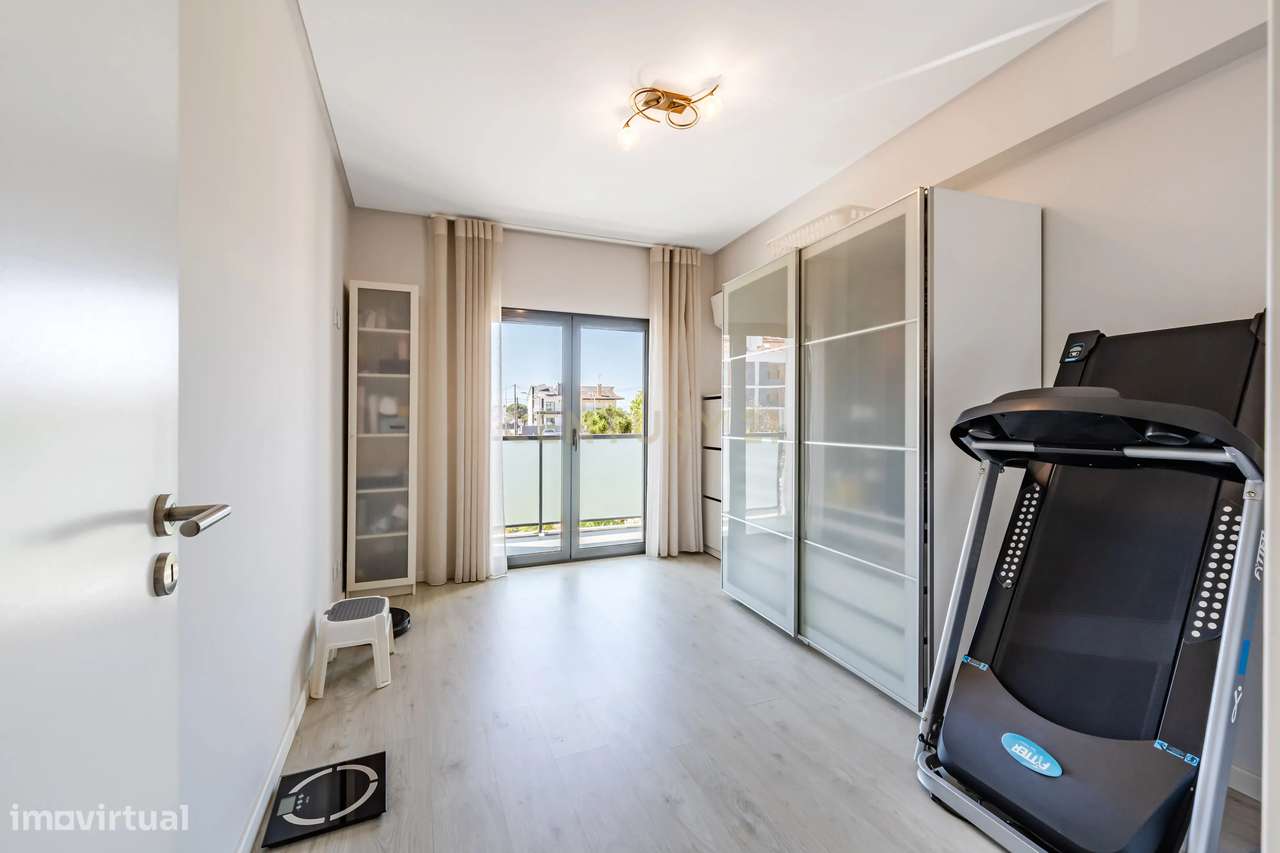 Excelente Apartamento T3+1 Duplex na Quinta da Fábrica, Vale de Milhaç-21