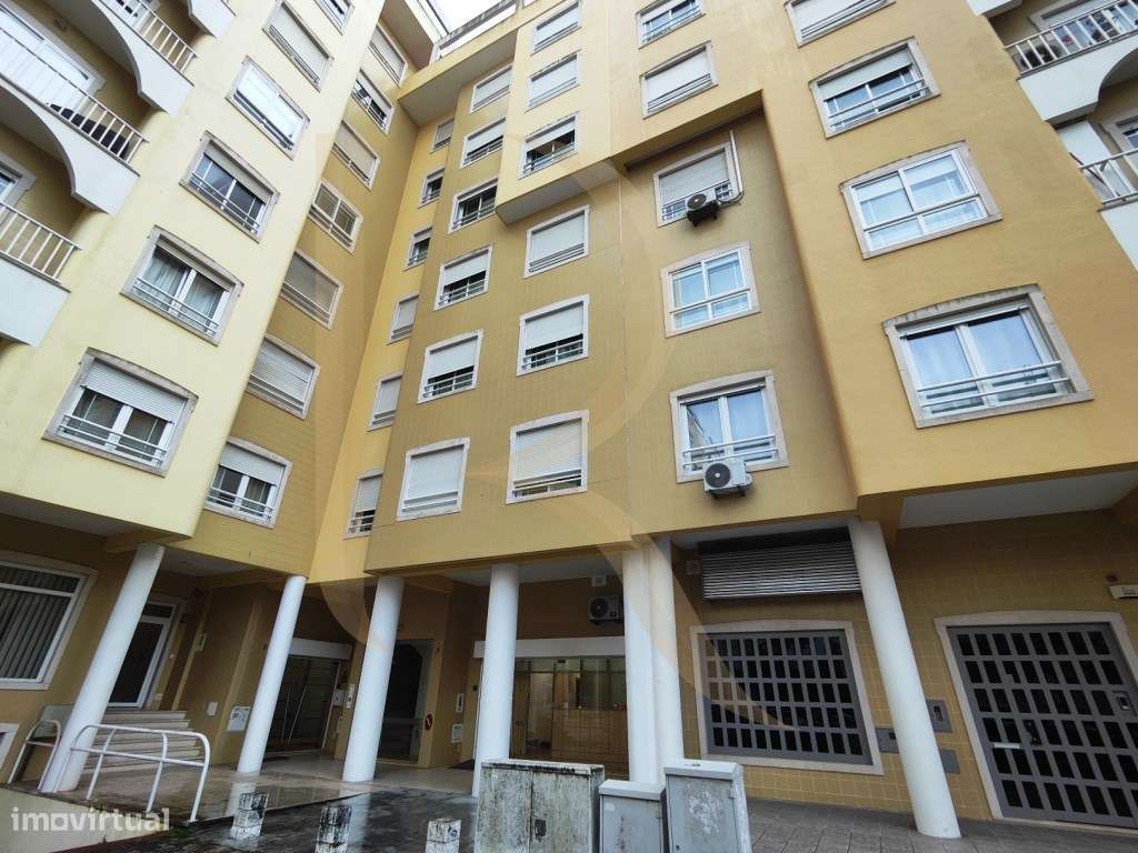 Apartamento T2 com elevador, estacionamento e arrecadação na Quinta... - Grande imagem: 2/34