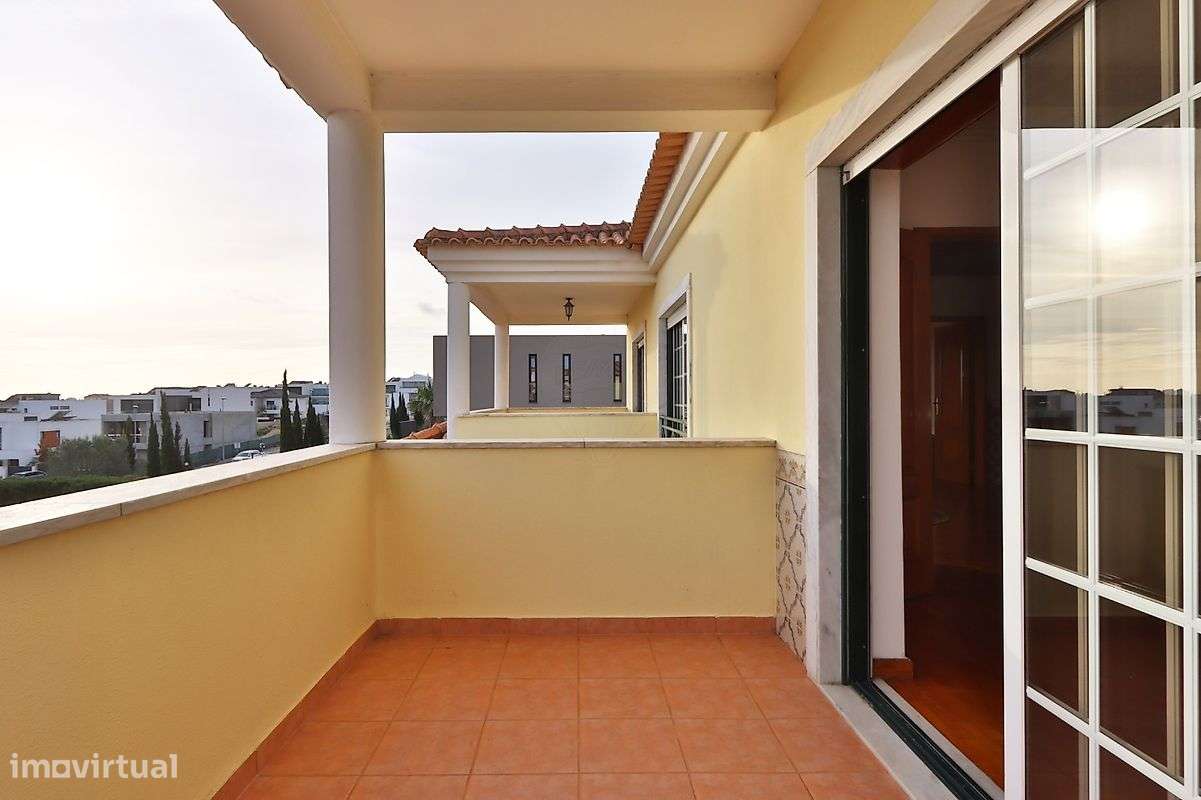 Moradia T4 para venda-25