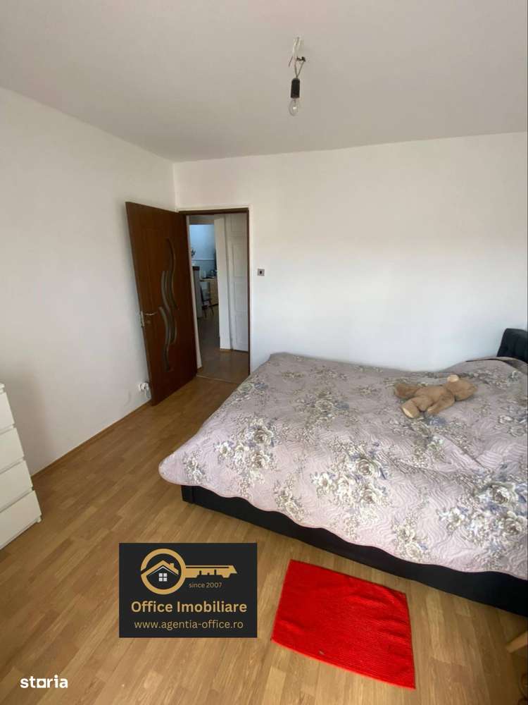 Republicii zona Sf Ioan apartament 4 camere 2 balcoane pret 95000 euro-6