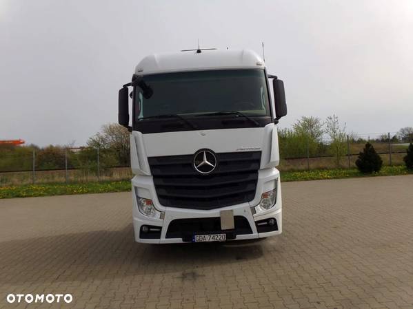 Mercedes-Benz Actros - 9