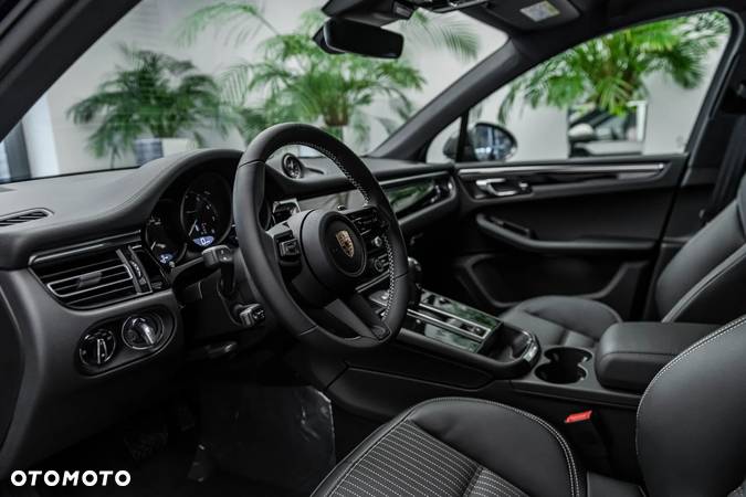 Porsche Macan T - 9