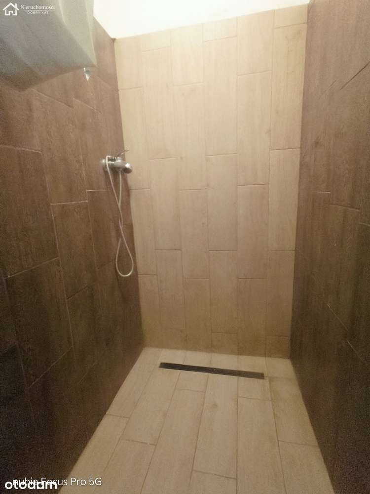 Dom -  idealny zarówno do zamieszkania, jak i prow-7