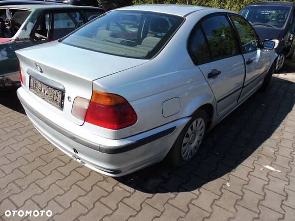 BMW 3 318d E46 Silnik Skrzynia Maska Drzwi Lampa - 4