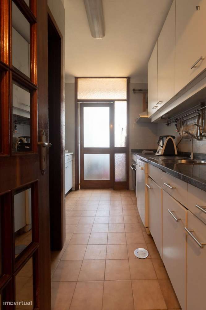 Apartamento com 3 quartos - localizado em Senhora da Hora Porto - Grande imagem: 2/17