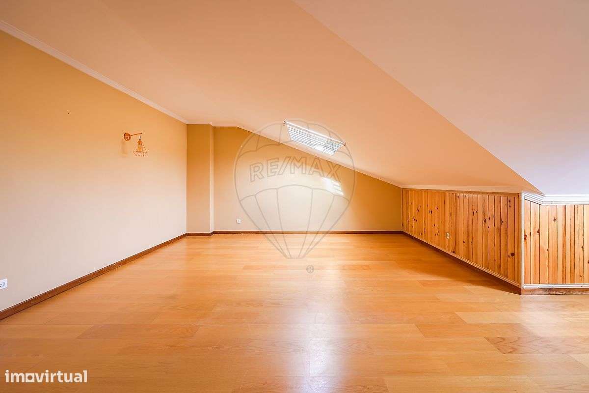 Apartamento T3 Duplex em São Bernardo-19