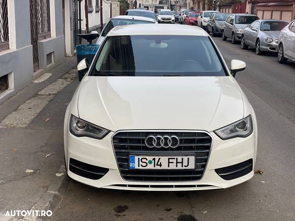 Audi A3 Sportback 1.6 TDI Stronic Ambition - 18