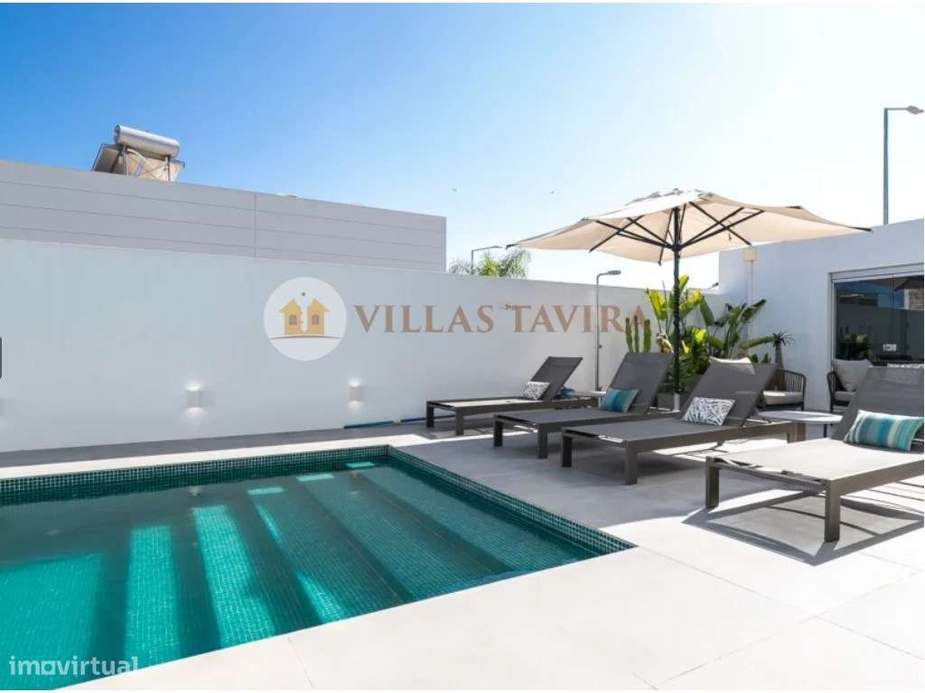 Moradia T3 de Luxo com Piscina, Vista Mar e Acabamentos Premium-21