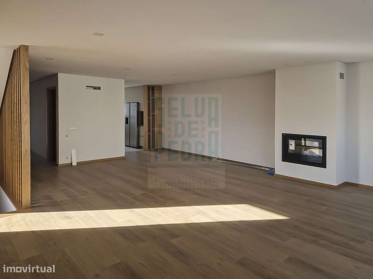 Moradia de 3 frentes V4 Famalicão-13