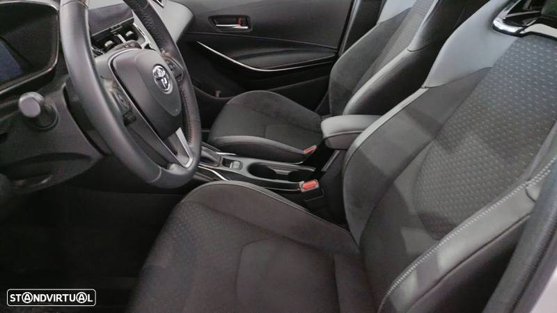 Toyota Corolla Touring Sports 1.8 Hybrid Exclusive - 12