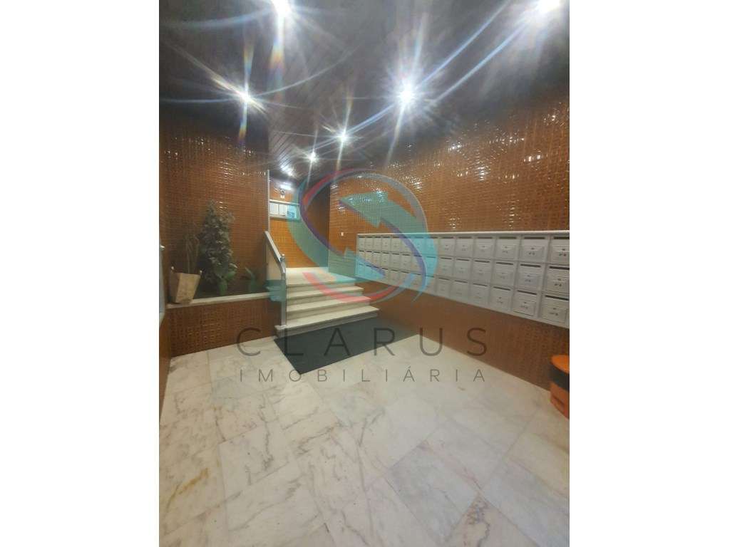 Excelente Apartamento T2 -Almada-25