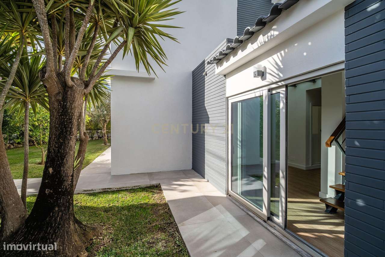 Moradia T6 com Piscina - Charneca de Caparica-14