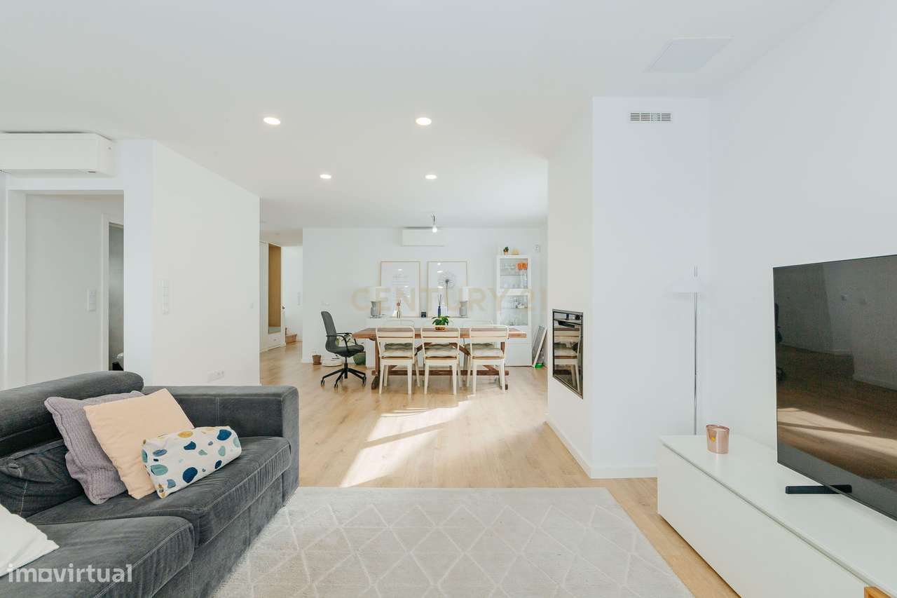 ☀️ Moradia T4 Moderna no Bairro de Tróia – Santa Iria - Grande imagem: 4/60