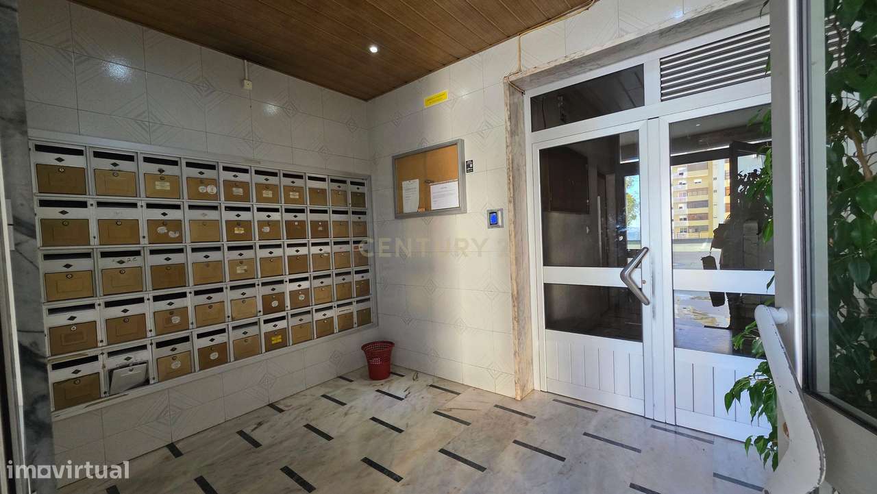 Apartamento T2 em Odivelas - Usufruto 10 Anos - Grande imagem: 5/22