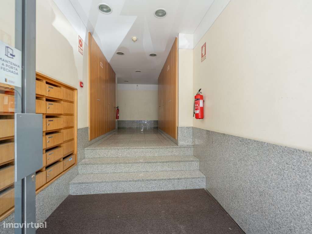 APT T2+1 | QUINTA DA SEARA | ÚLTIMO PISO | GARAGEM | ARRUMO-29