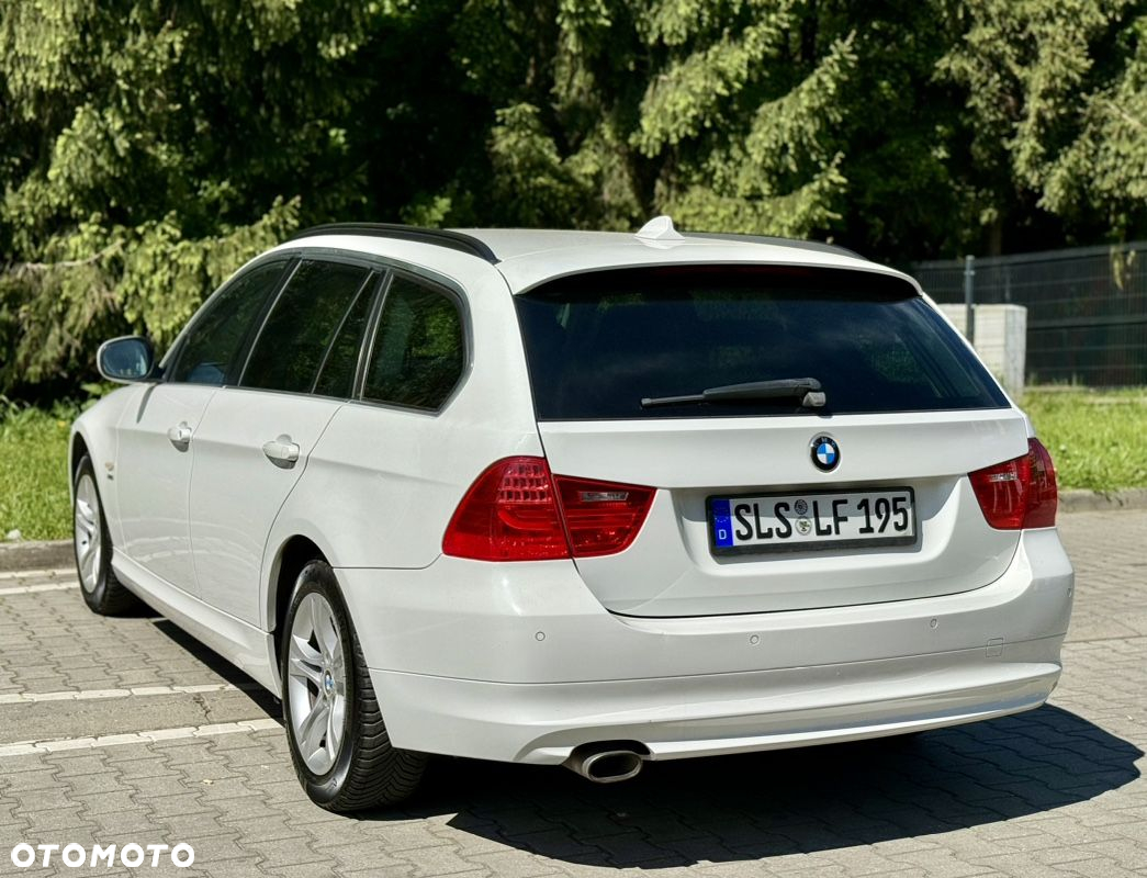 BMW Seria 3 320d xDrive - 6