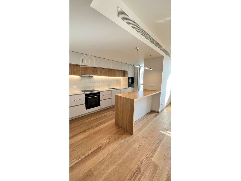 Apartamento T3 com arrumos e garagem para comprar no Centro do Port... - Grande imagem: 4/26