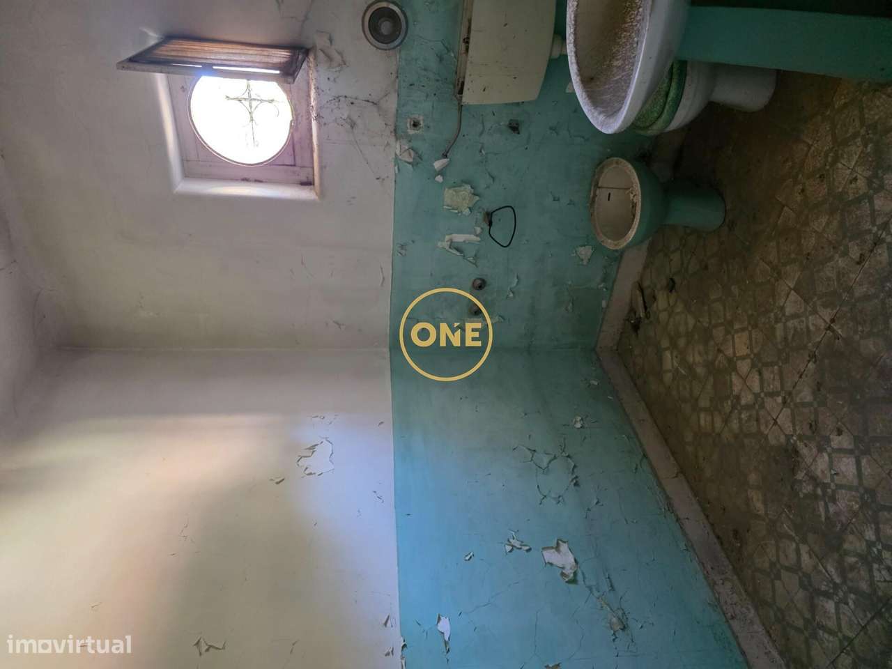 Moradia para Habitação + Comércio-23