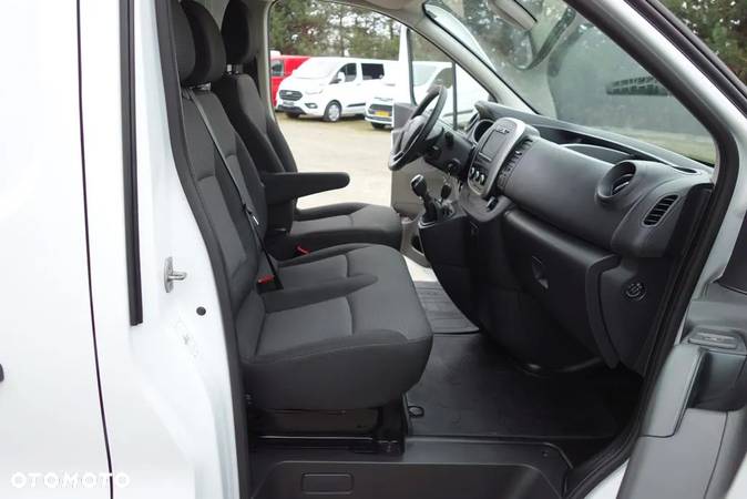 Renault Trafic 2.0 dci 145 KM L2H2 Klima Navi Ledy 2 x Drzwi Boczne - 6