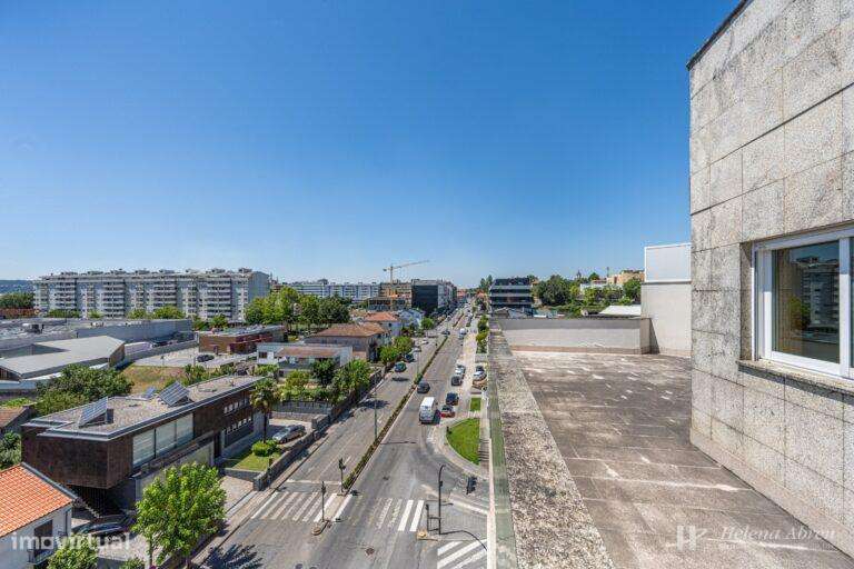 Apartamento T4 Recuado Centro de Felgueiras-24