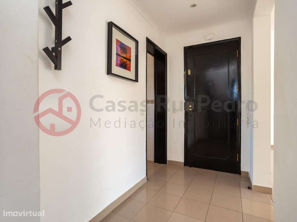 Apartamento T2 dúplex com vista rio, no Beato em Lisboa-12