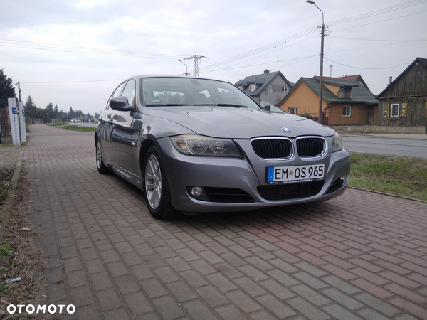 BMW Seria 3 320d DPF Touring Blue Performance Edition Fleet - 3