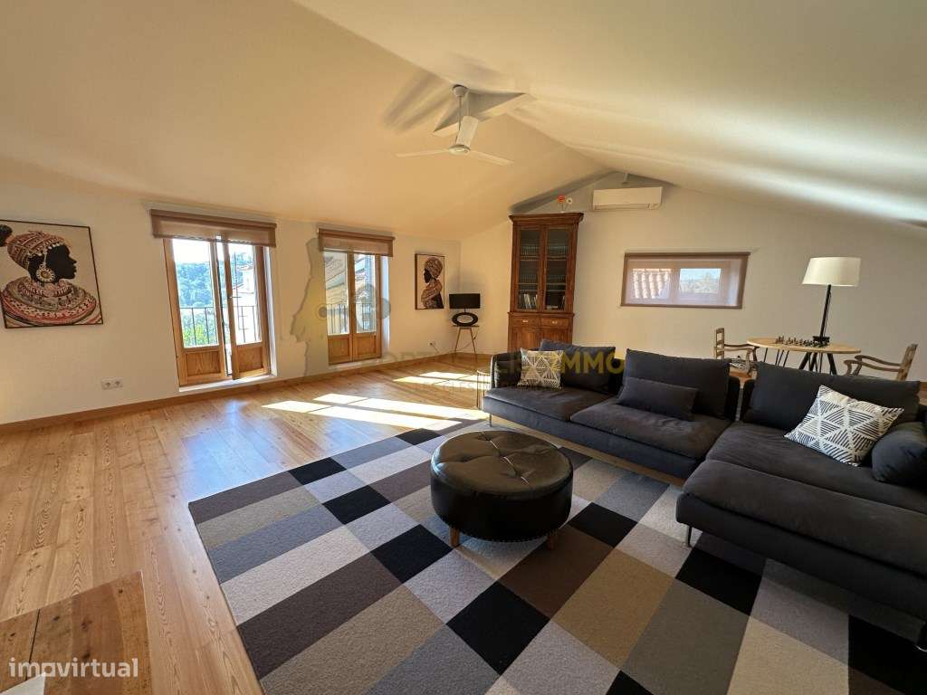 À Venda: Charmosa moradia totalmente renovada.-35