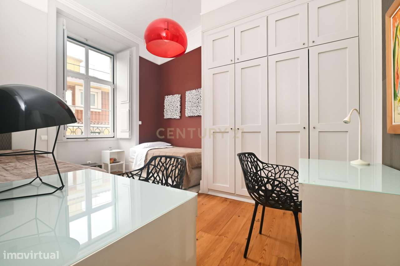 Exclusivo apartamento T4 com estacionamento privado na Baixa, junto ao-15