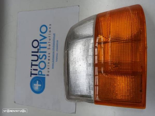 Farolim Stop Direito Toyota Hiace Iv Caixa (__H1_, __H2_) - 3