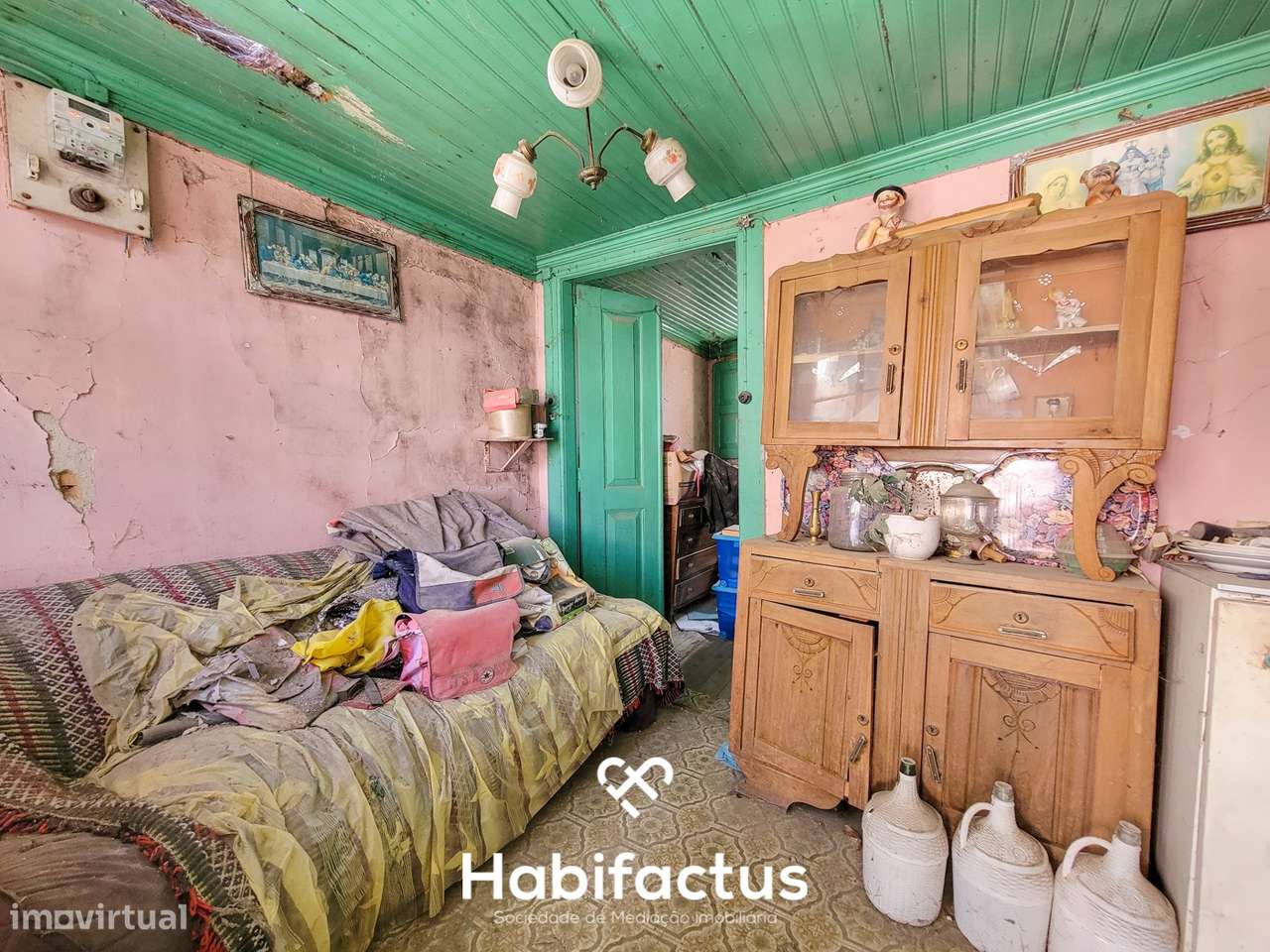 Moradia T2 á venda para Reconstrução Total no Centro Histórico de Sant - Grande imagem: 5/17